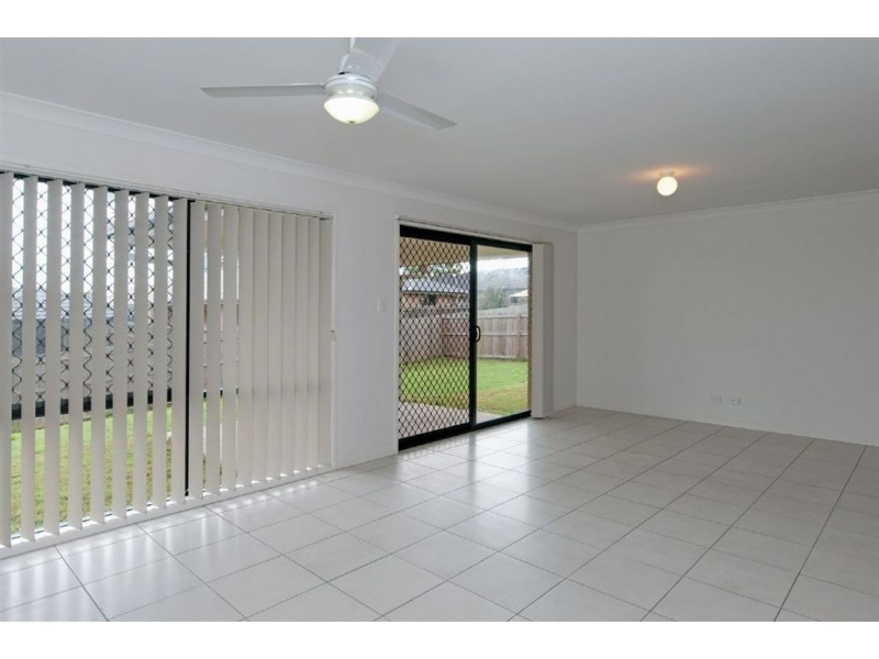 5 Renee St, Redbank Plains QLD 4301