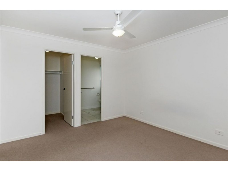 5 Renee St, Redbank Plains QLD 4301