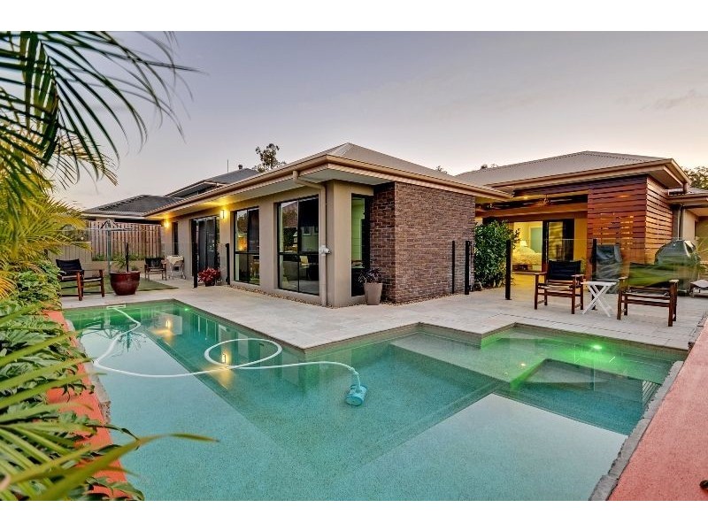 11 Botanic Crescent, Brookwater QLD 4300