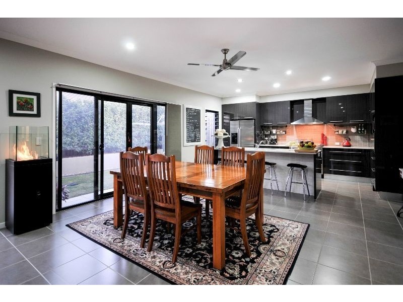 11 Botanic Crescent, Brookwater QLD 4300