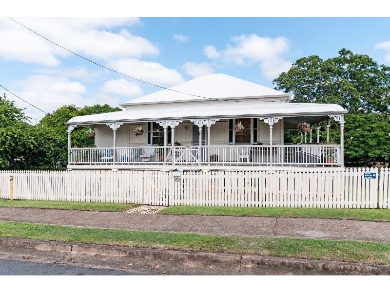 22 Pine Mountain Rd, North Ipswich QLD 4305