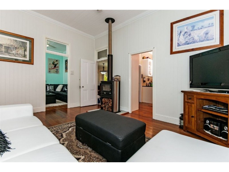 22 Pine Mountain Rd, North Ipswich QLD 4305