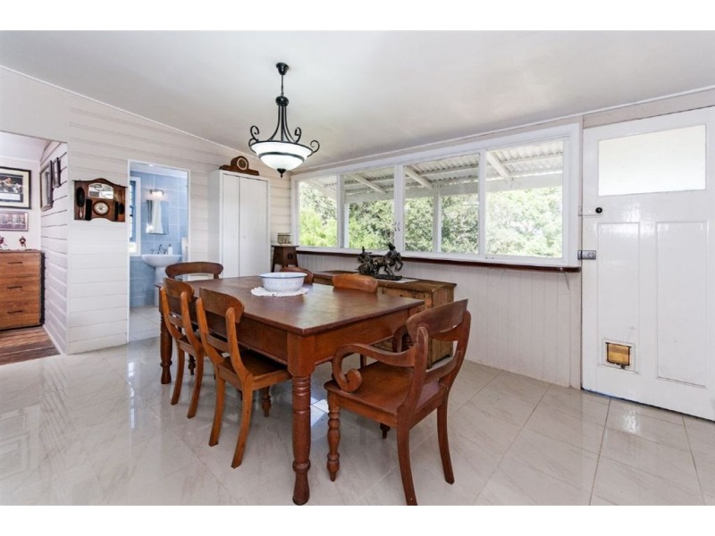 22 Pine Mountain Rd, North Ipswich QLD 4305