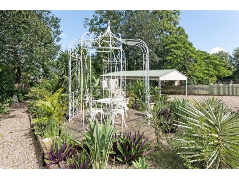 22 Pine Mountain Rd, North Ipswich QLD 4305