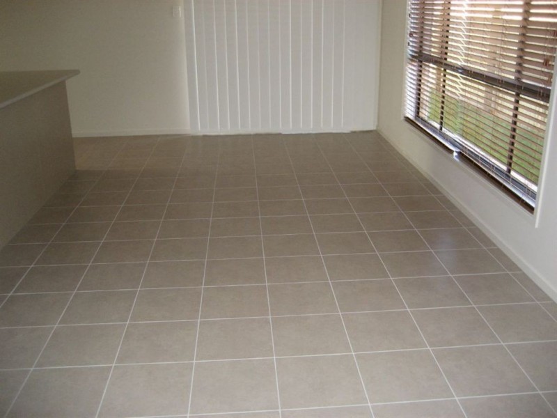 59 Valentine Circuit, Augustine Heights QLD 4300