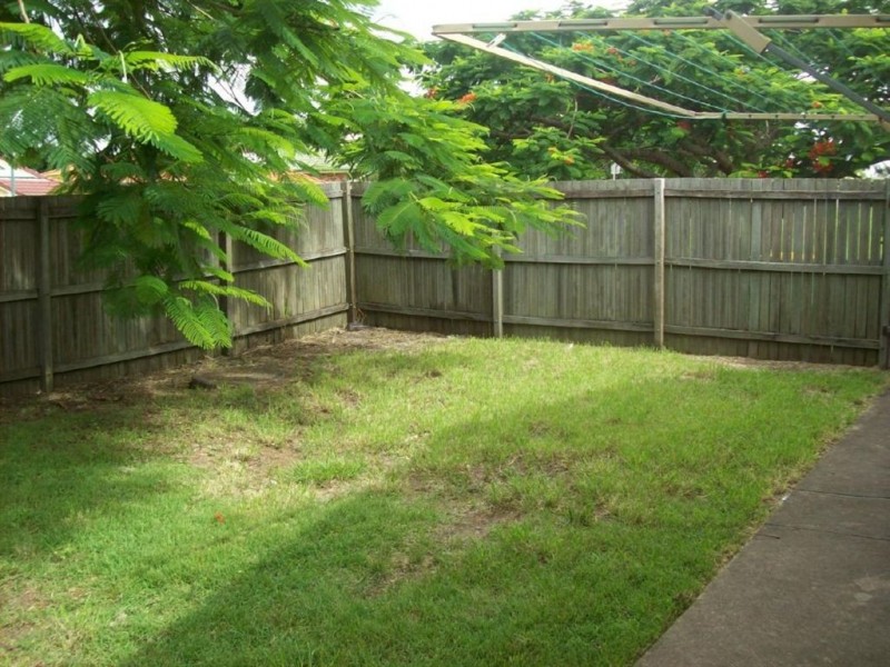 Unit B/8 Mcbrien, Redbank Plains QLD 4301