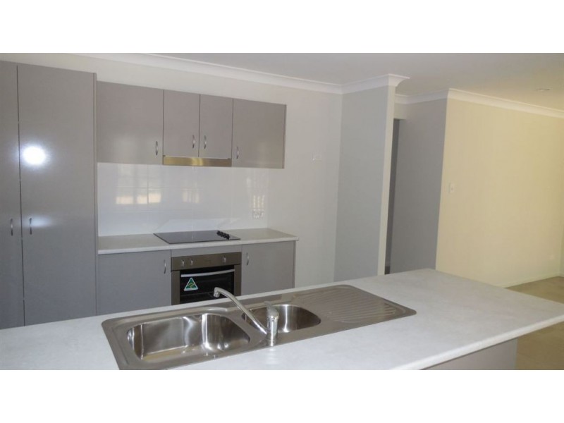 5 Karen Street, Redbank Plains QLD 4301