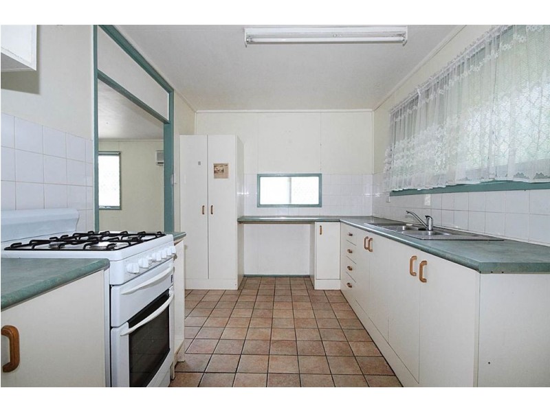 22 Maryanne St, Riverview QLD 4303