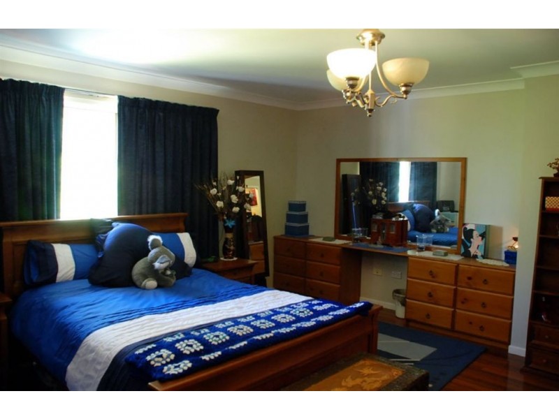 13 Heysen Court, Collingwood Park QLD 4301