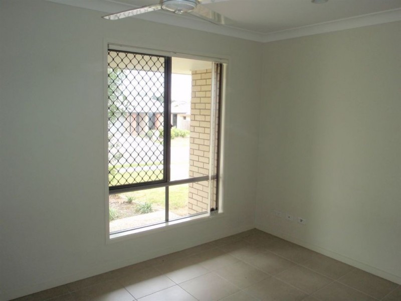 1 Nathan Close, Redbank Plains QLD 4301