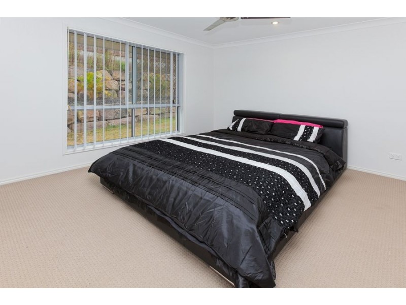 32 Columbia Drive, Bellbird Park QLD 4300