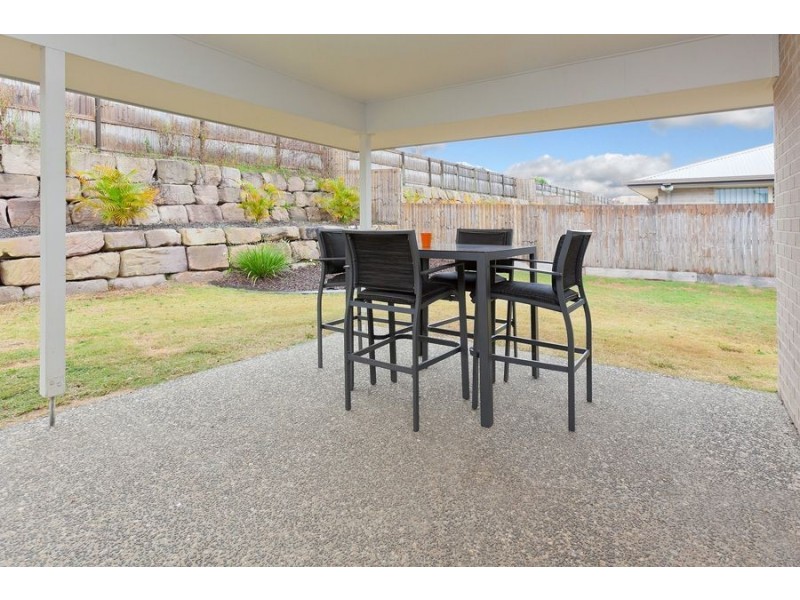 32 Columbia Drive, Bellbird Park QLD 4300