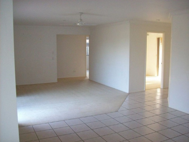 16 Hicklin Street, Springfield QLD 4300