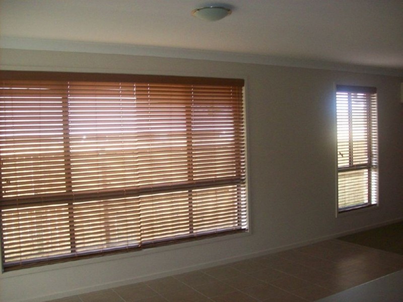 63 Valentine Cir, Augustine Heights QLD 4300
