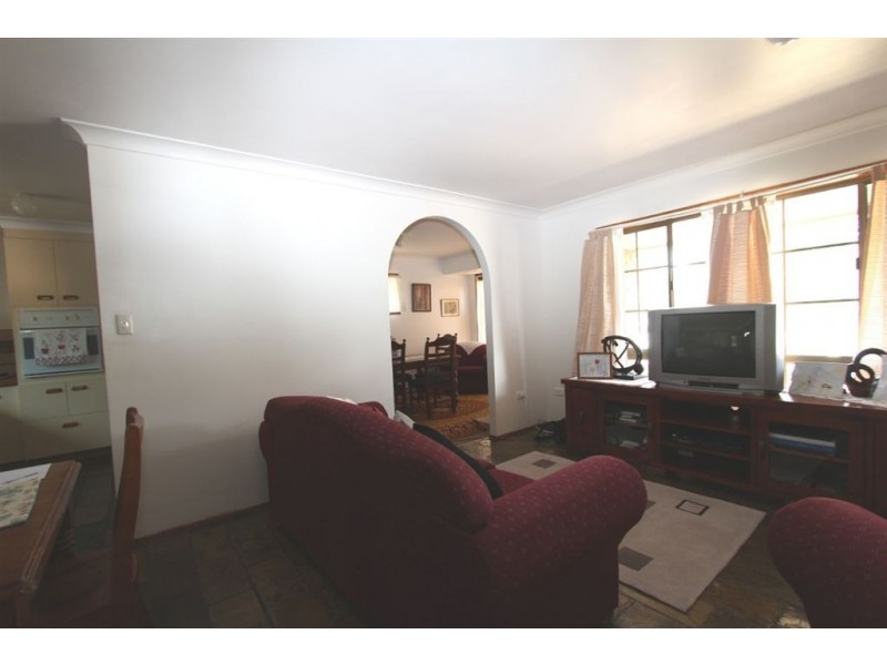 19 Melrose Drive, Flinders View QLD 4305