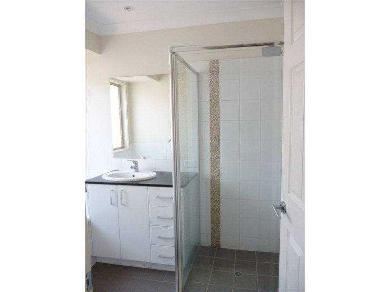 25 Benjamin Court, Yamanto QLD 4305