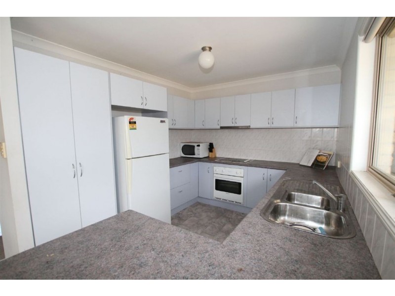 8 Glasgow Blvd, Brassall QLD 4305