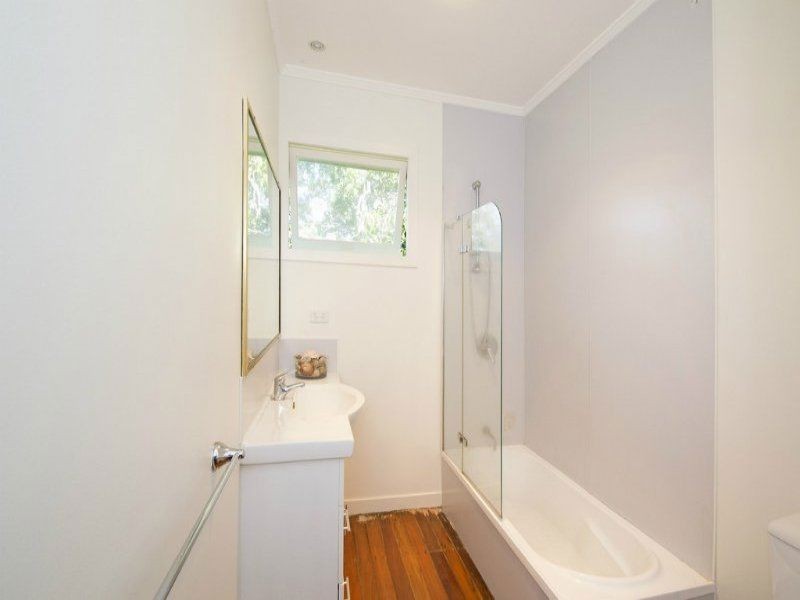 12 Brady Court, Mount Crosby QLD 4306