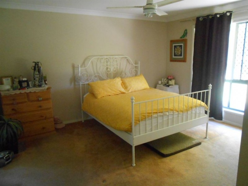 4 Midcrest Lane, Springfield QLD 4300