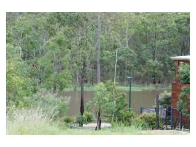 18D Lakeview Pl, Springfield Lakes QLD 4300