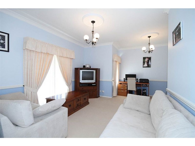 3 Moonbeam St, Springfield Lakes QLD 4300