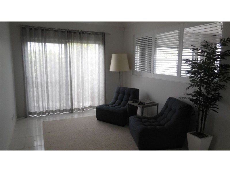 112 Valentine circuit, Augustine Heights QLD 4300