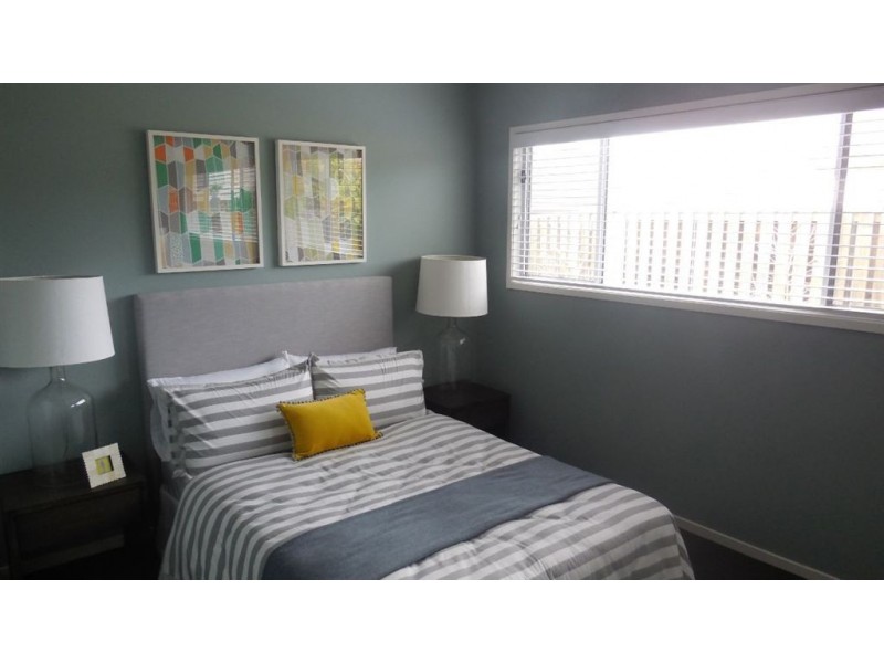 112 Valentine circuit, Augustine Heights QLD 4300