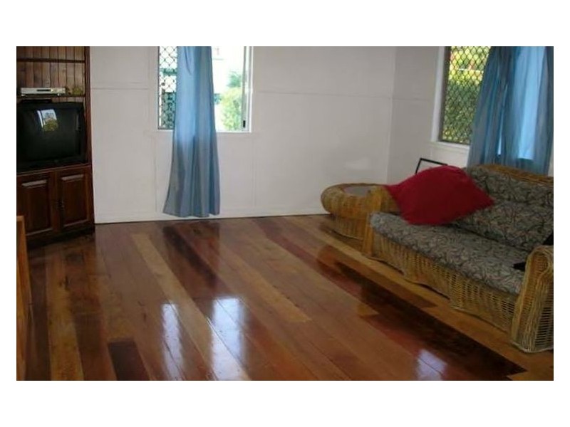 13 Roberts Street, North Ipswich QLD 4305