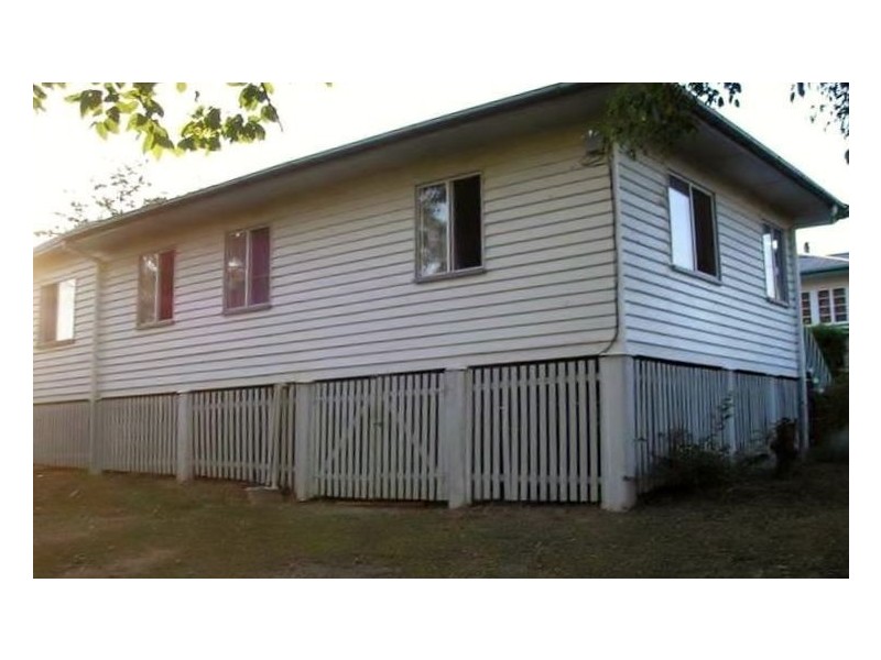 13 Roberts Street, North Ipswich QLD 4305