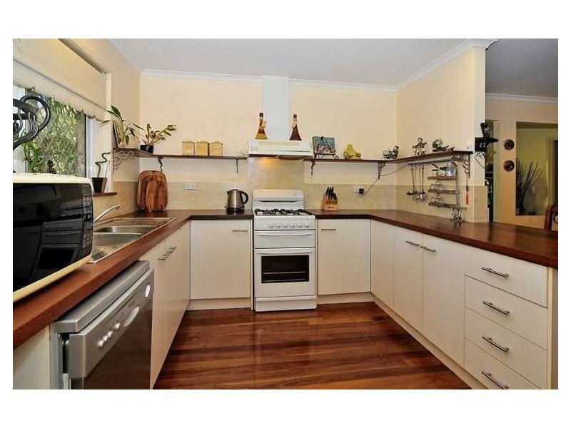 3/60 Cairns, Camira QLD 4300