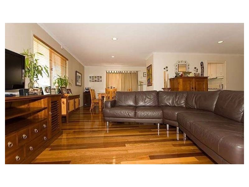 310 Old Logan Road, Camira QLD 4300