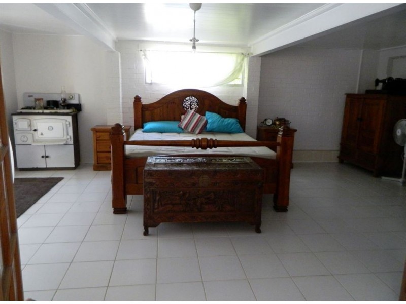 310 Old Logan Road, Camira QLD 4300