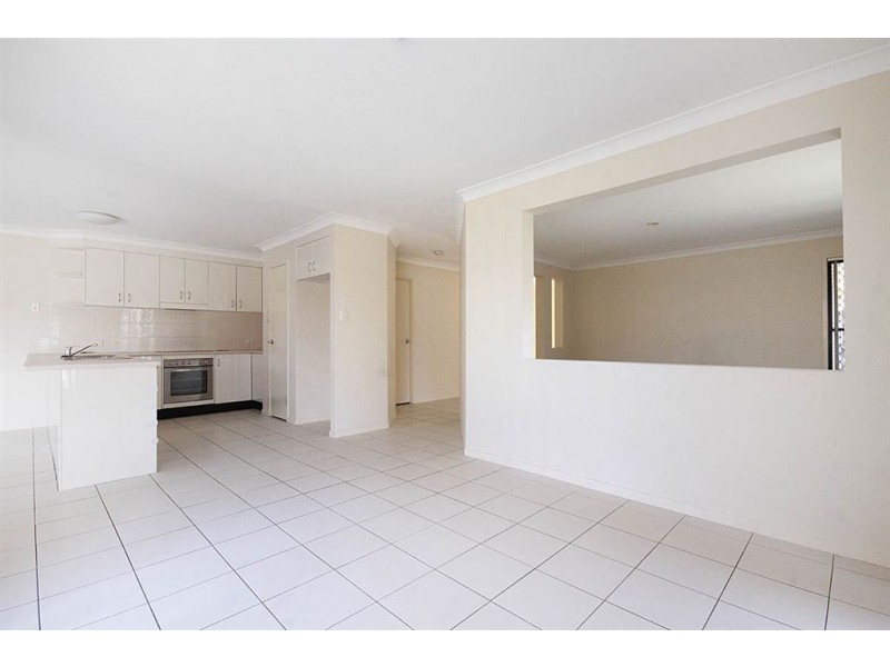 15 Polzin Dr, Goodna QLD 4300