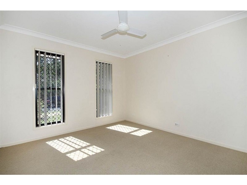 15 Polzin Dr, Goodna QLD 4300