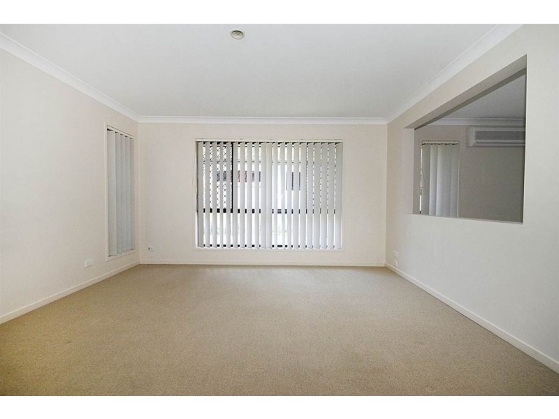 15 Polzin Dr, Goodna QLD 4300