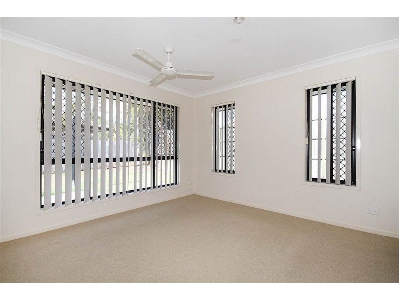 15 Polzin Dr, Goodna QLD 4300