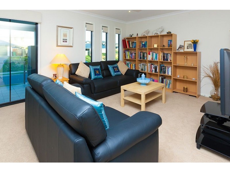 3 Patricius Place, Augustine Heights QLD 4300