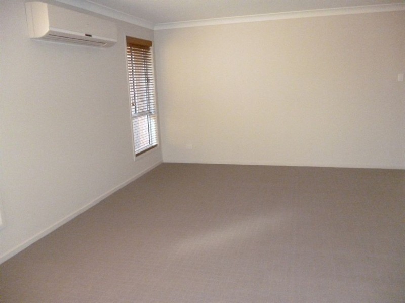 10 Anne Street, Augustine Heights QLD 4300