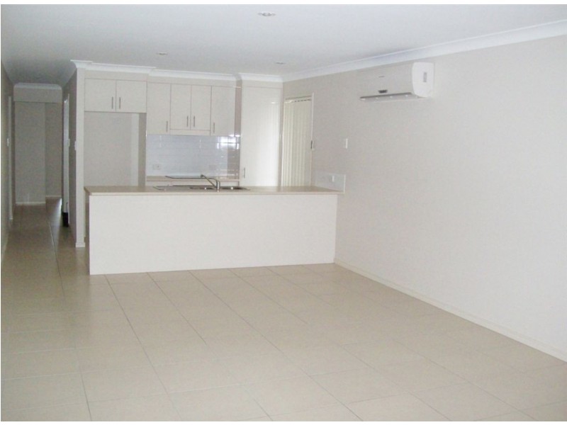 16 Grampian Street, Springfield Lakes QLD 4300
