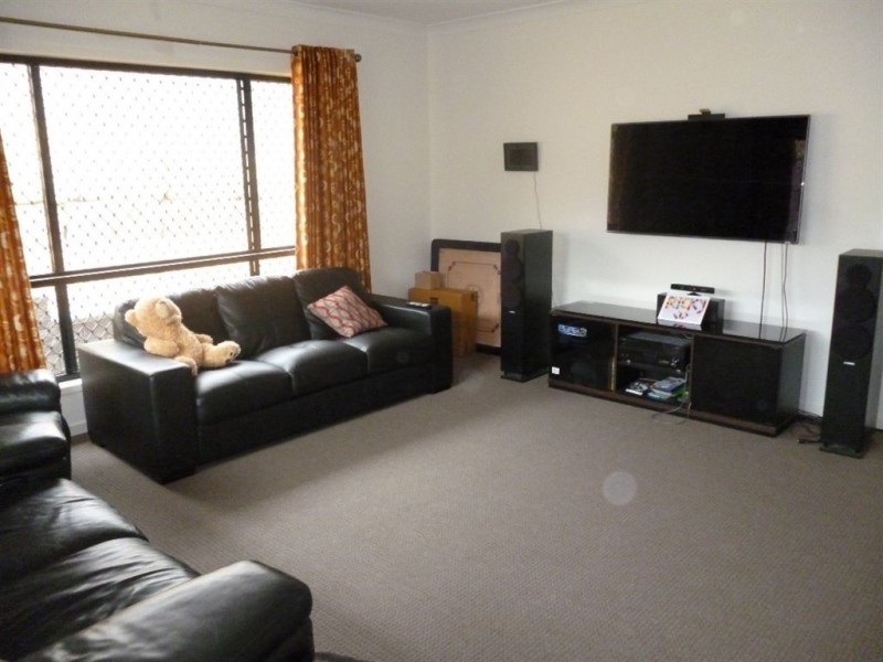 61 Bathersby Cresent, Augustine Heights QLD 4300