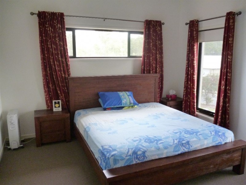 61 Bathersby Cresent, Augustine Heights QLD 4300