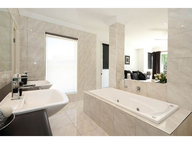 36 Bassili Drive, Collingwood Park QLD 4301