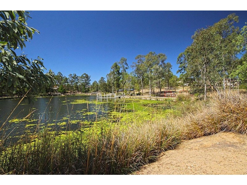 26 Bathersby Cresent, Augustine Heights QLD 4300