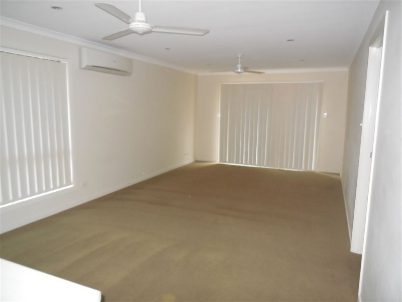 14 Piddington Street, Redbank Plains QLD 4301