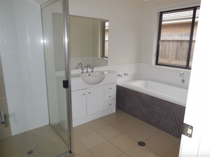 14 Piddington Street, Redbank Plains QLD 4301