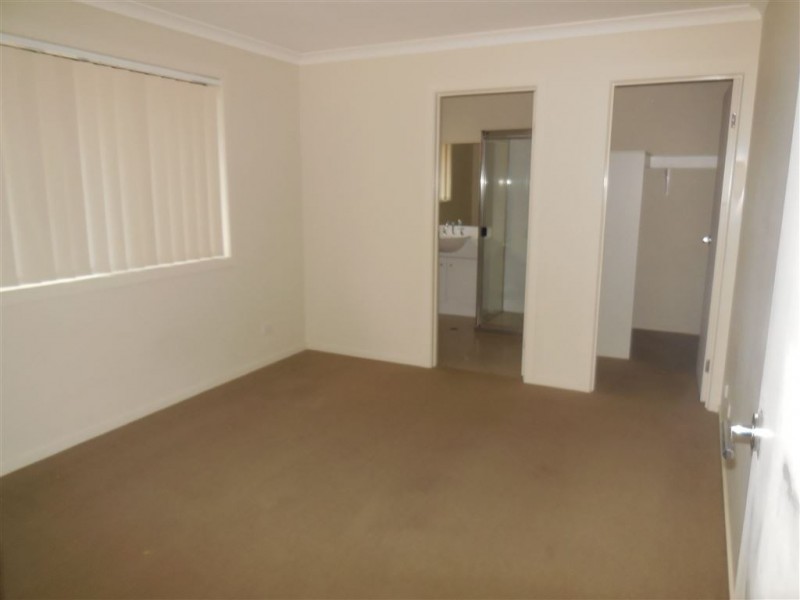 14 Piddington Street, Redbank Plains QLD 4301