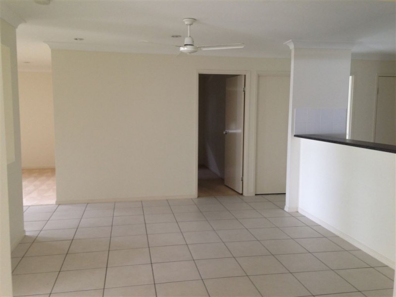 11 Vienne Crt, Springfield QLD 4300