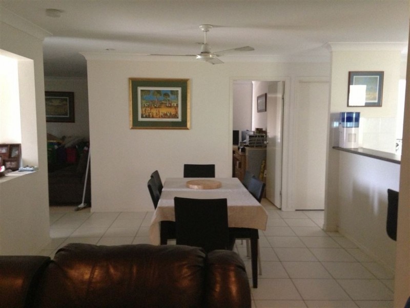 11 Vienne Crt, Springfield QLD 4300