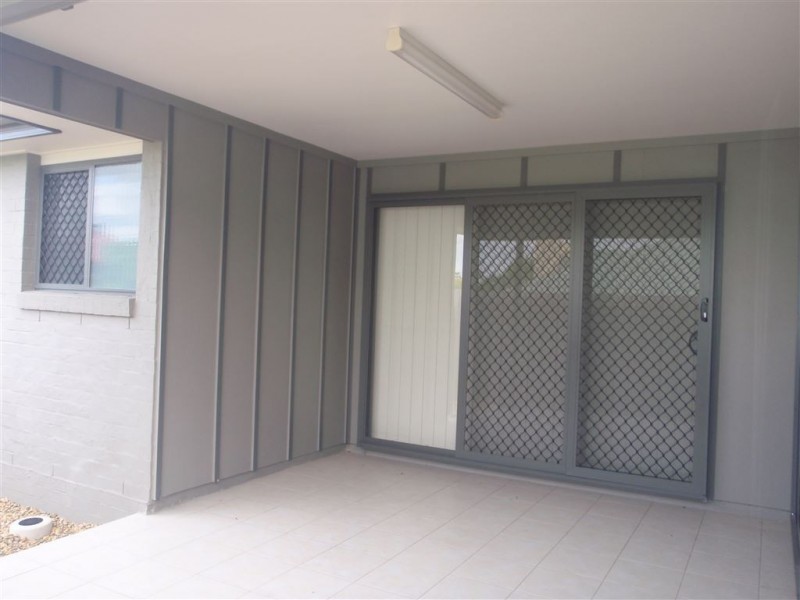 22 Freesia close, Springfield Lakes QLD 4300