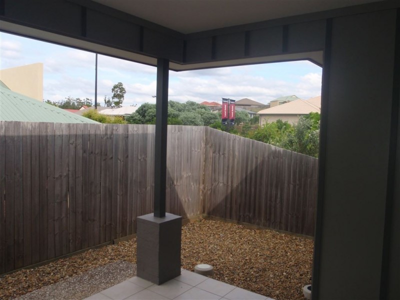 22 Freesia close, Springfield Lakes QLD 4300